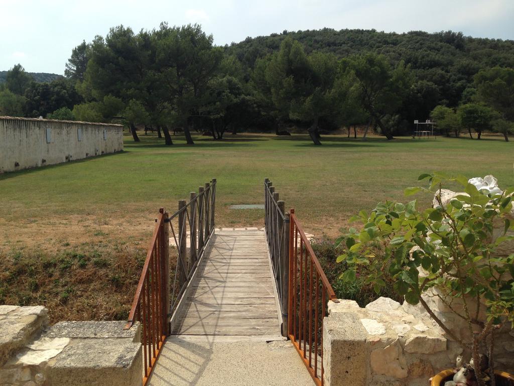 Hotel Domaine Saint Martin Valliguieres Exterior foto