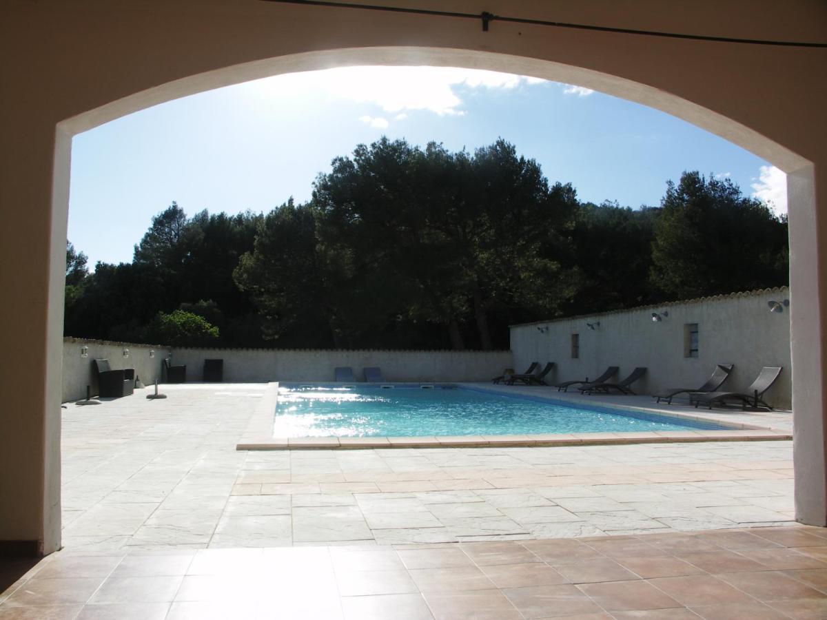 Hotel Domaine Saint Martin Valliguieres Exterior foto